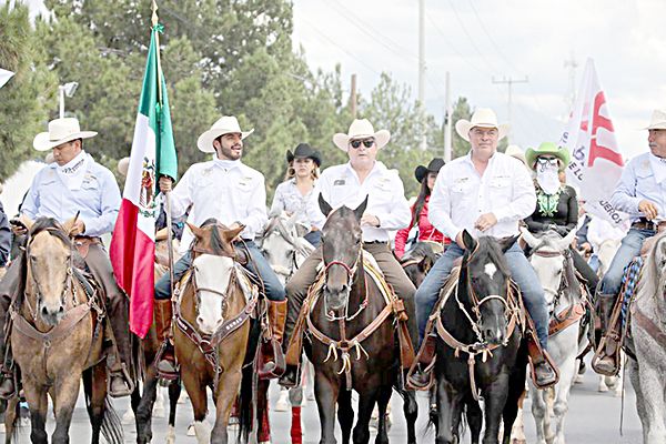 Rodeo Saltillo engrandece la ciudad: Chema Fraustro