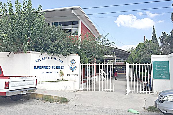 Gestionan secundarias extensión de matricula
