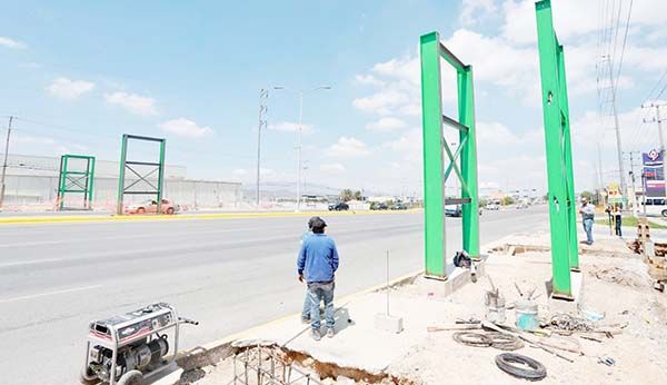 Avanza puente peatonal en Las Teresita: Fraustro