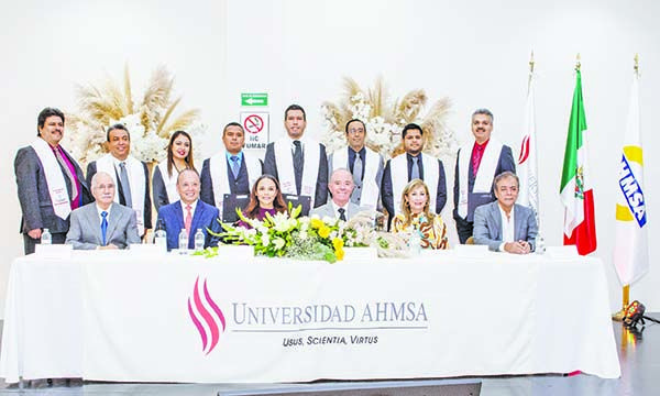 Egresan 58 profesionistas de la Universidad AHMSA