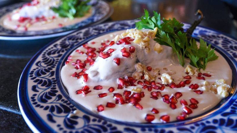 ¡Vas a dar el grito! ¿Cuánto te costará preparar chiles en nogada para el 15 de septiembre?
