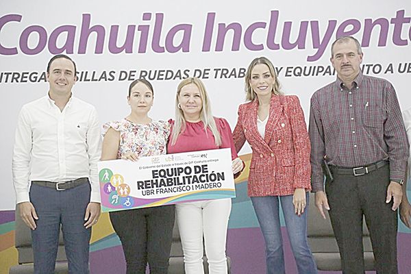 Entrega DIF 260 sillas de ruedas de trabajo