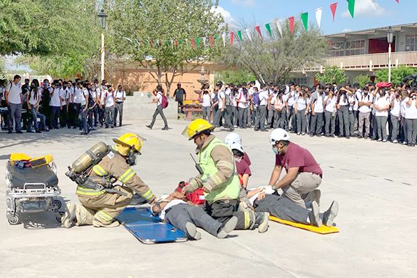Simulan en el CETIS incendio y lesiones