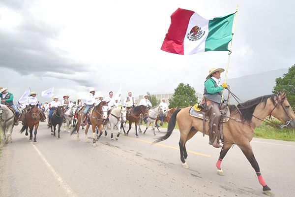 Exitoso puente del 15 de septiembre