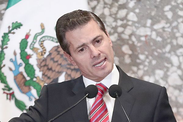 Revelan: Peña propuso a Abarca sacarlo del País