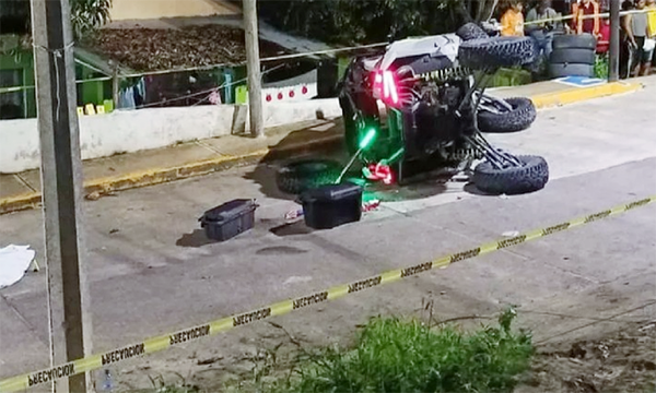 Menor pierde la vida al volcar razer en Veracruz