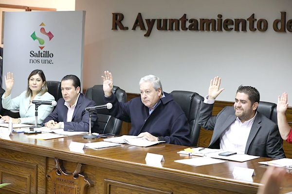 Dona Saltillo más predios a escuelas
