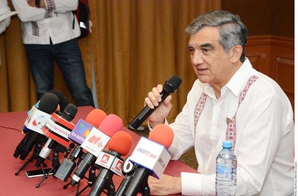 Solicita reincorporarse al Senado… por 4 días