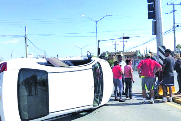 ‘Fantasma’ lo hace volcar