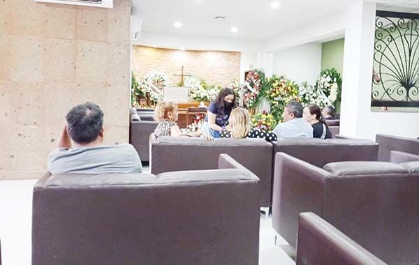 Llevó el doctor Garza filantropía en consulta