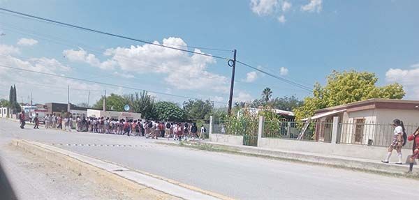 Detectan drogas frente a escuelas