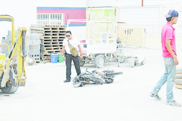 Embiste camión a un motociclista