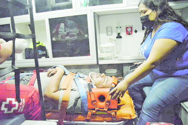 Motociclista acaba en sala de urgencias