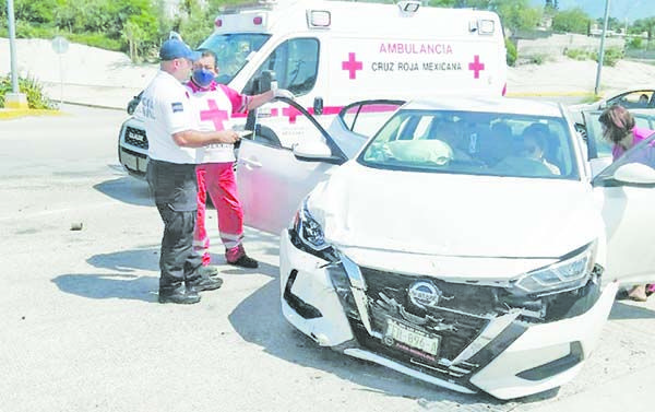 Mujeres heridas en un potente choque