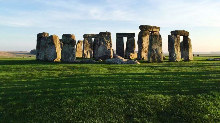 HISTORIA Y MISTERIOS DE STONEHENGE, UNO DE LOS LUGARES MÁS ENIGMÁTICOS DE LA HUMANIDAD