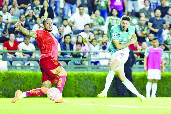 Critica Salcedo al arbitraje en pleno León vs. Juárez