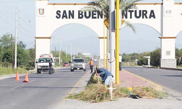 Limpian a profundidad entrada de San Buena