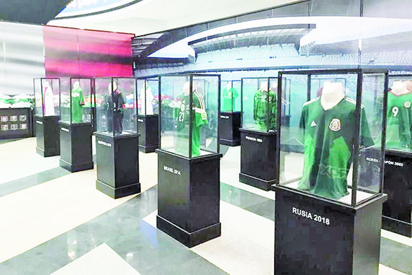 Presentan el Museo Itinerante de la Selección Mexicana