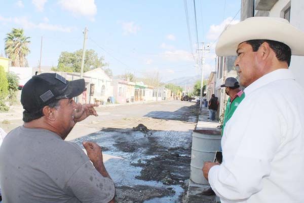 Supervisa Alcalde recarpeteo en CC