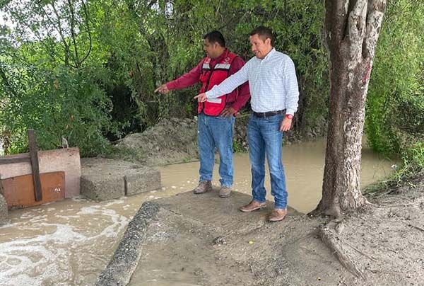 Atienden Alcalde reportes por lluvias