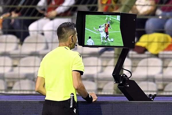 Piensa Thierry Henry que el VAR mata la alegría del futbol