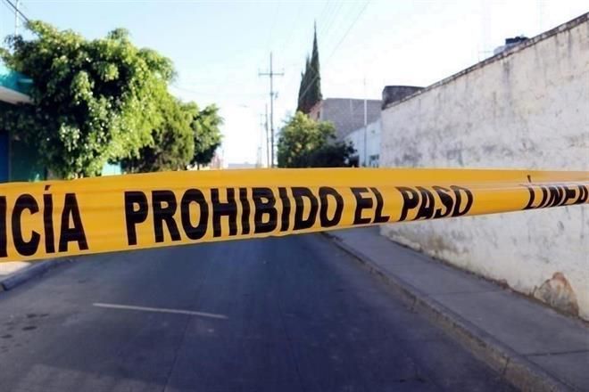Detienen a maestros por delitos sexuales