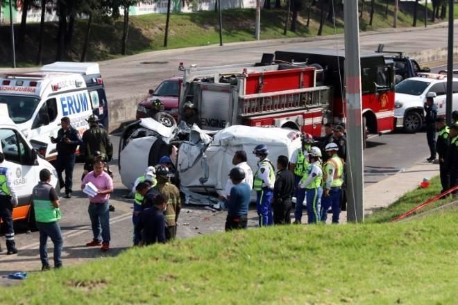 Muere joven en volcadura en Gustavo A. Madero