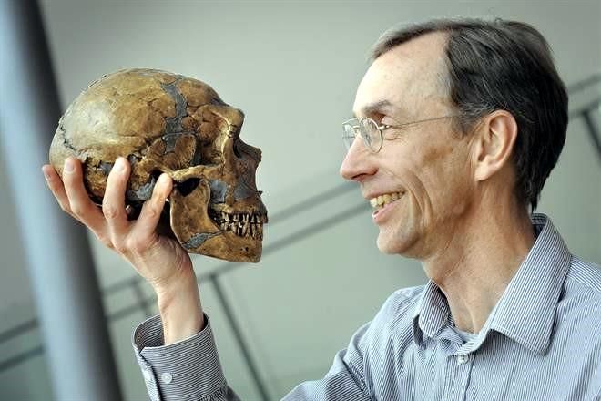 Gana Nobel de Medicina experto en genética evolutiva
