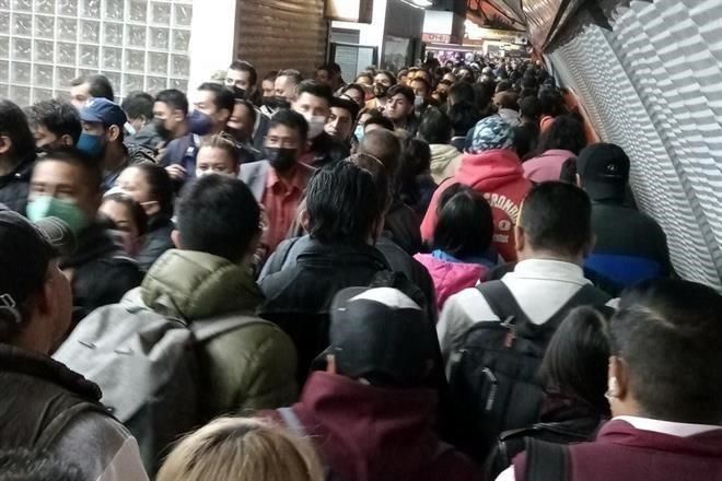 Para servicio Línea 7 por objeto en las vías