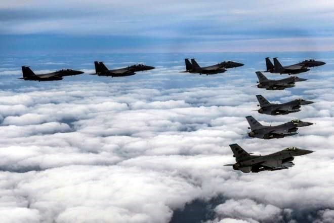 Responde Japón a Norcorea con maniobras junto a EU