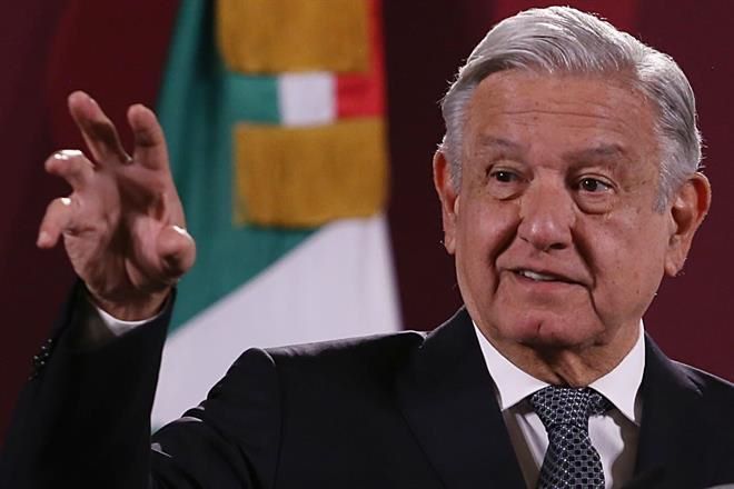 Planea AMLO línea aérea con avión presidencial