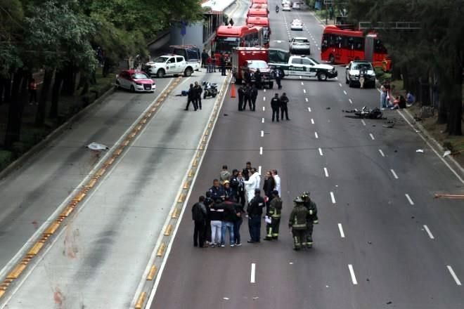 Mueren dos personas tras choque en Iztacalco