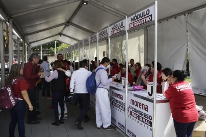 Detecta INE 400 mil militantes duplicados en partidos
