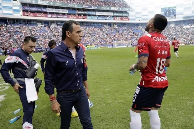 Acepta Cadena que Chivas fracasó
