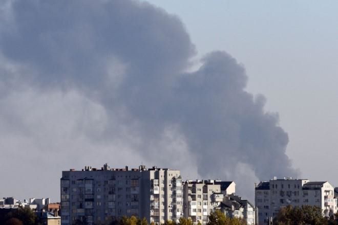 Lanza Rusia ataque masivo a Ucrania en represalia por Crimea