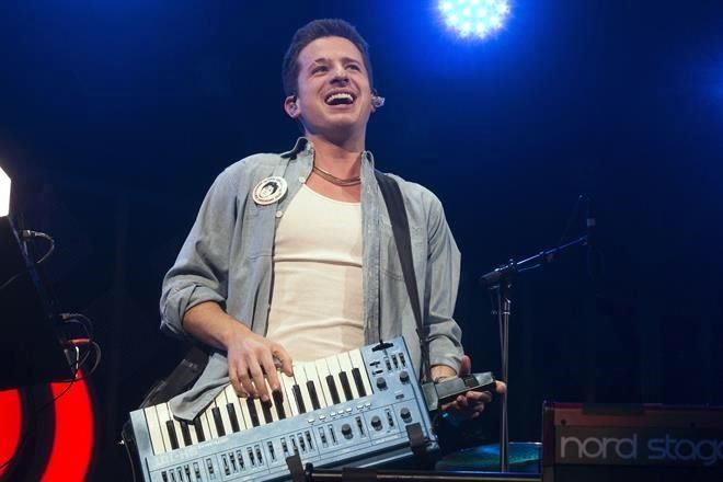 Sepulta Charlie Puth el drama en su vida con nuevo disco