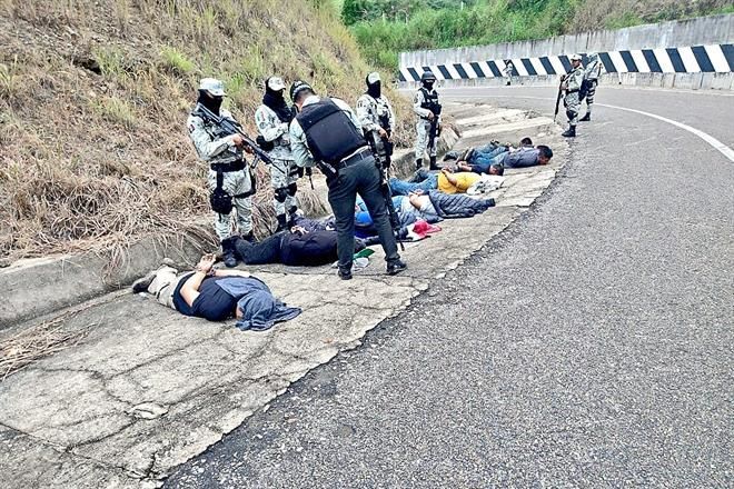 Pelean narcos y militares tras decomiso en Chiapas
