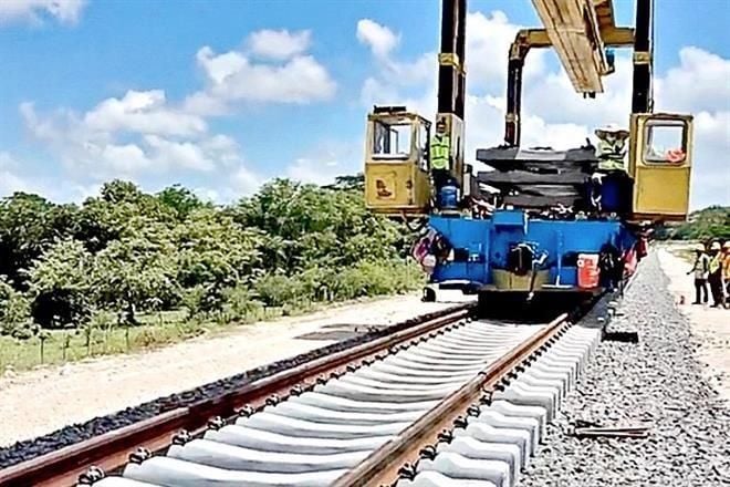 Busca Sedena con urgencia balasto para Tren Maya