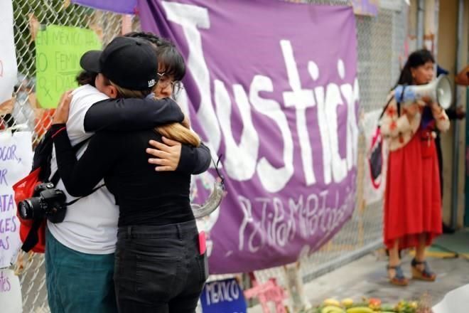 Equipara Sedena a feministas con grupos criminales