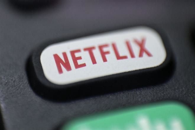 Va Netflix por más miembros con plan de anuncios
