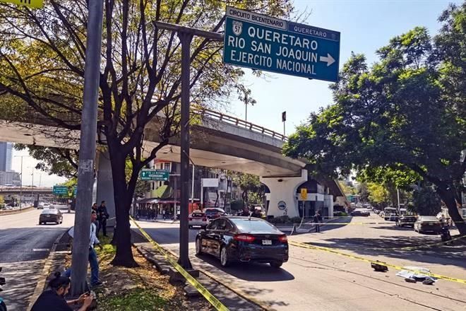 Muere motociclista atropellada en Circuito Interior