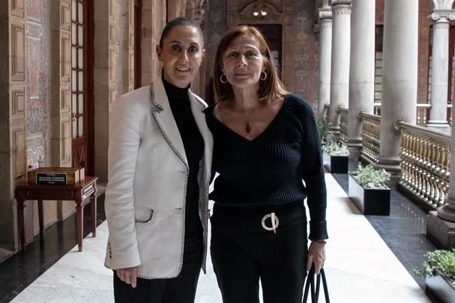 Recibe Sheinbaum a Tatiana Clouthier