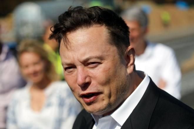 Elon Musk amenaza con cortar ayuda a Ucrania