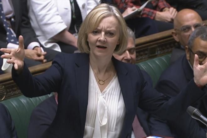 Renuncia Liz Truss como Premier de RU