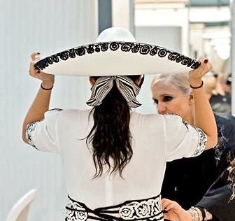 Maria Grazia Chiuri visita México para honrar a las mujeres