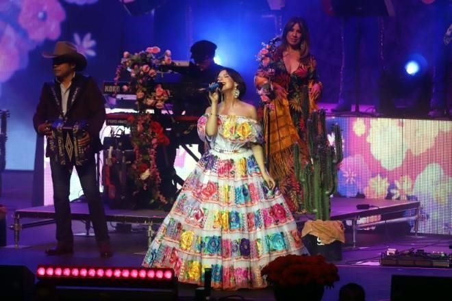 Participará Ángela Aguilar en pasarela de Rihanna
