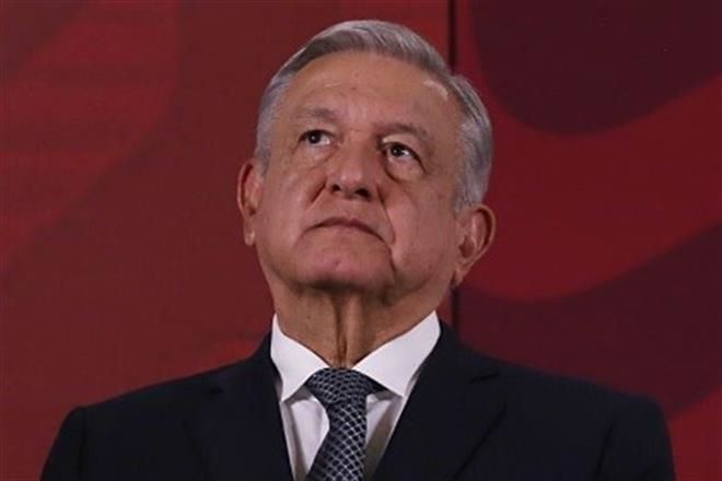 Acusa AMLO a Corte de buscar proteger a factureros