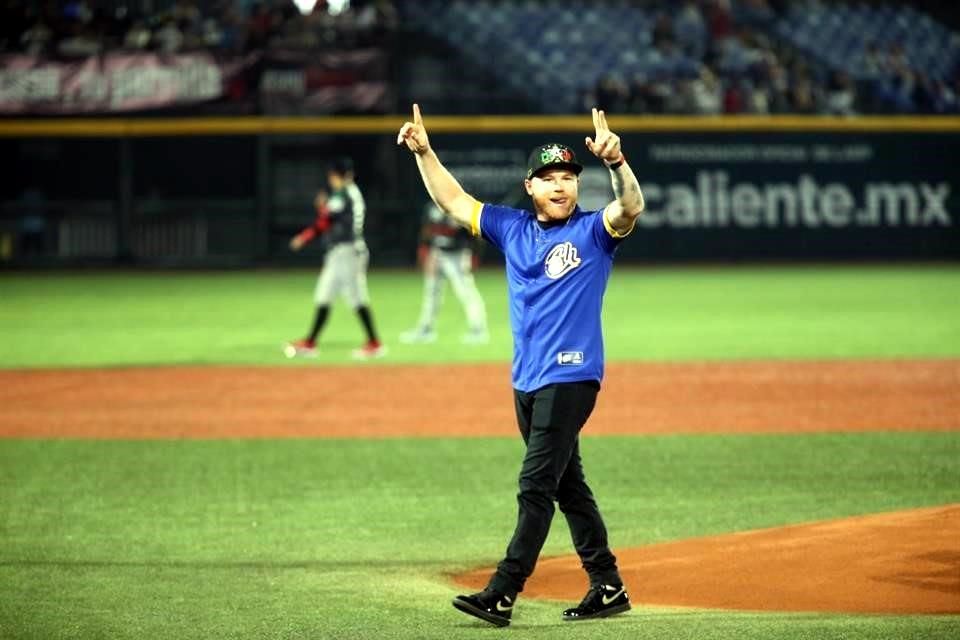 Valorará ‘Canelo’ más opiniones antes de operarse la mano