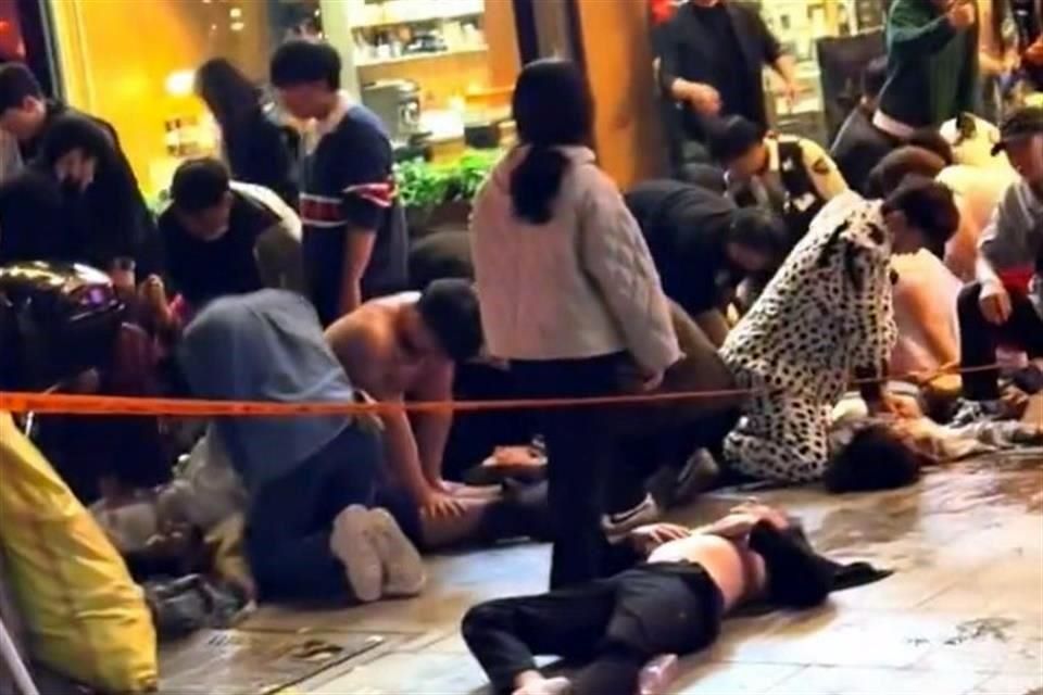 Al menos 59 muertos por estampida en Seúl en Halloween