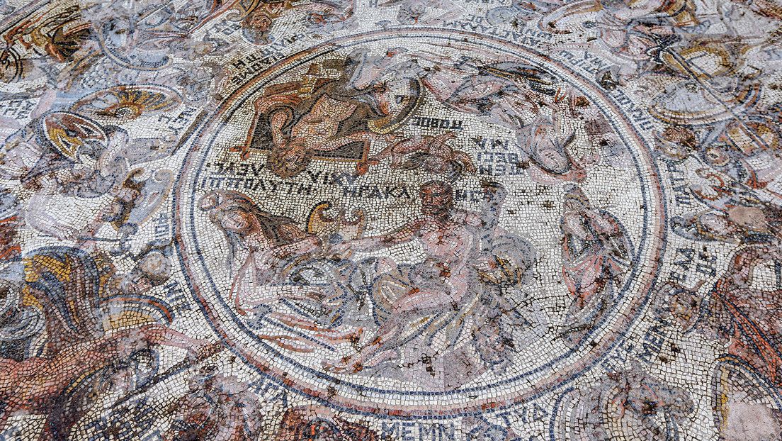 Hallan en Siria un enorme mosaico romano con escenas de la guerra de Troya 